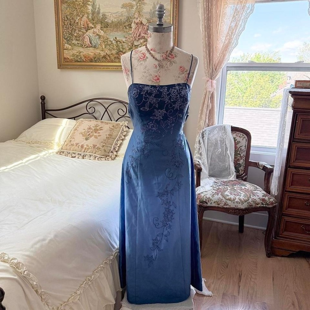 blue fairy‎ beaded prom dress  Y2K blue embroidered formal dress jump size 7